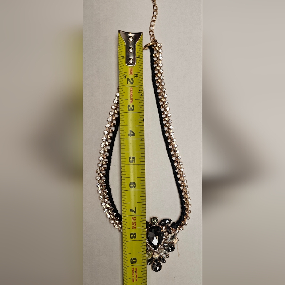 [GUESS] Gold Tone Multi-Color Stones Collar Statement Necklace - Picture 11 of 16